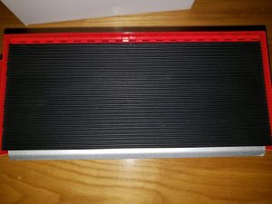 Top of toolbox (ribbed rubber material)