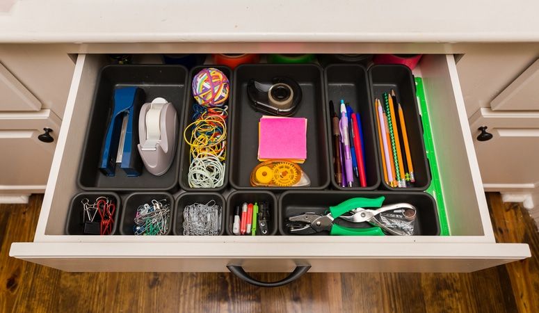 how to organize desk drawers