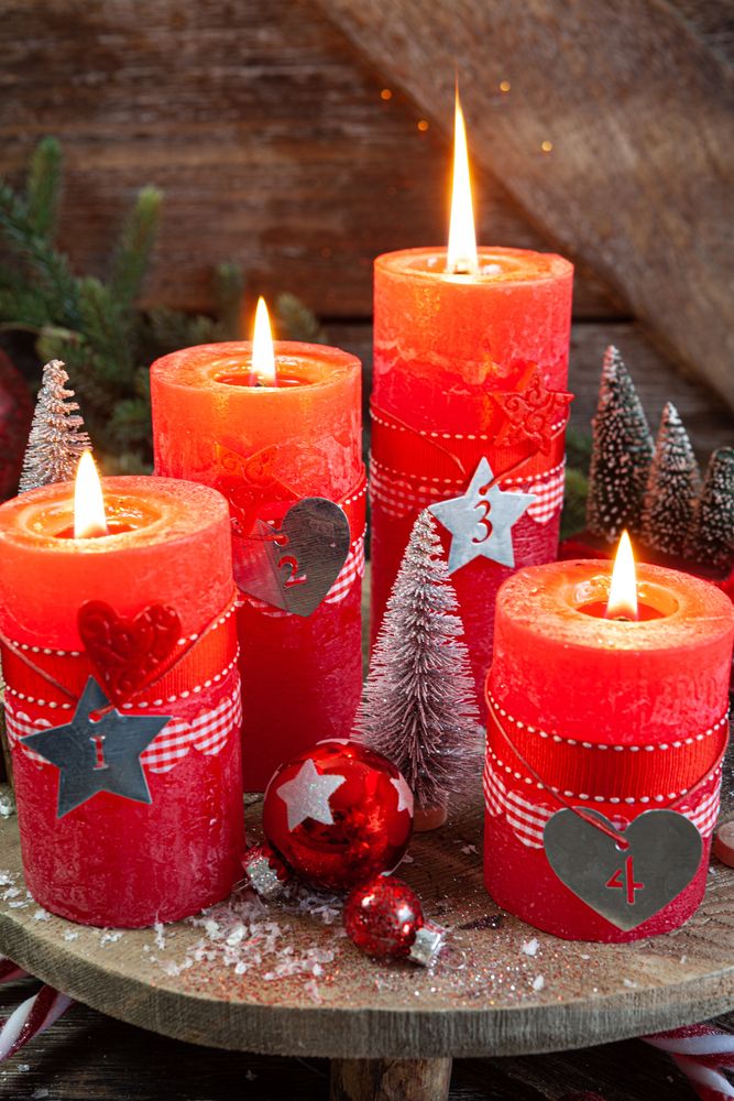 Holiday-Scented Candles