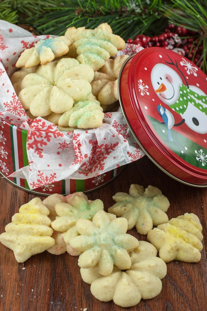 Retro holiday cookie tins