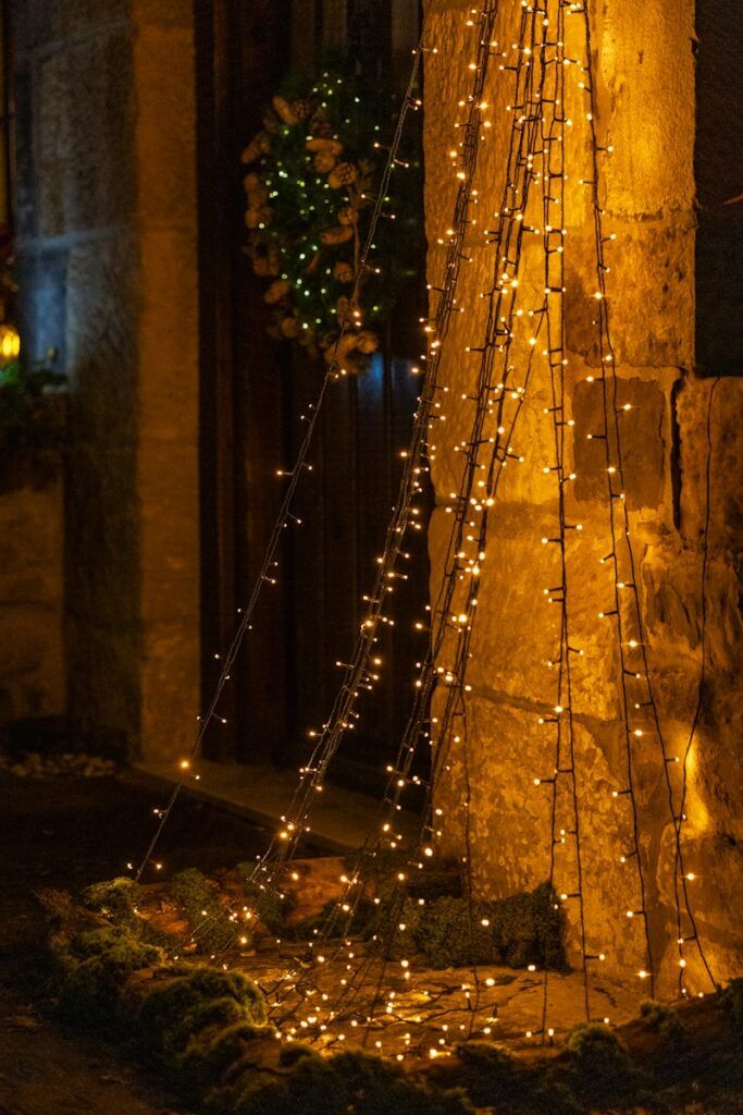 a building with a bunch of lights on it