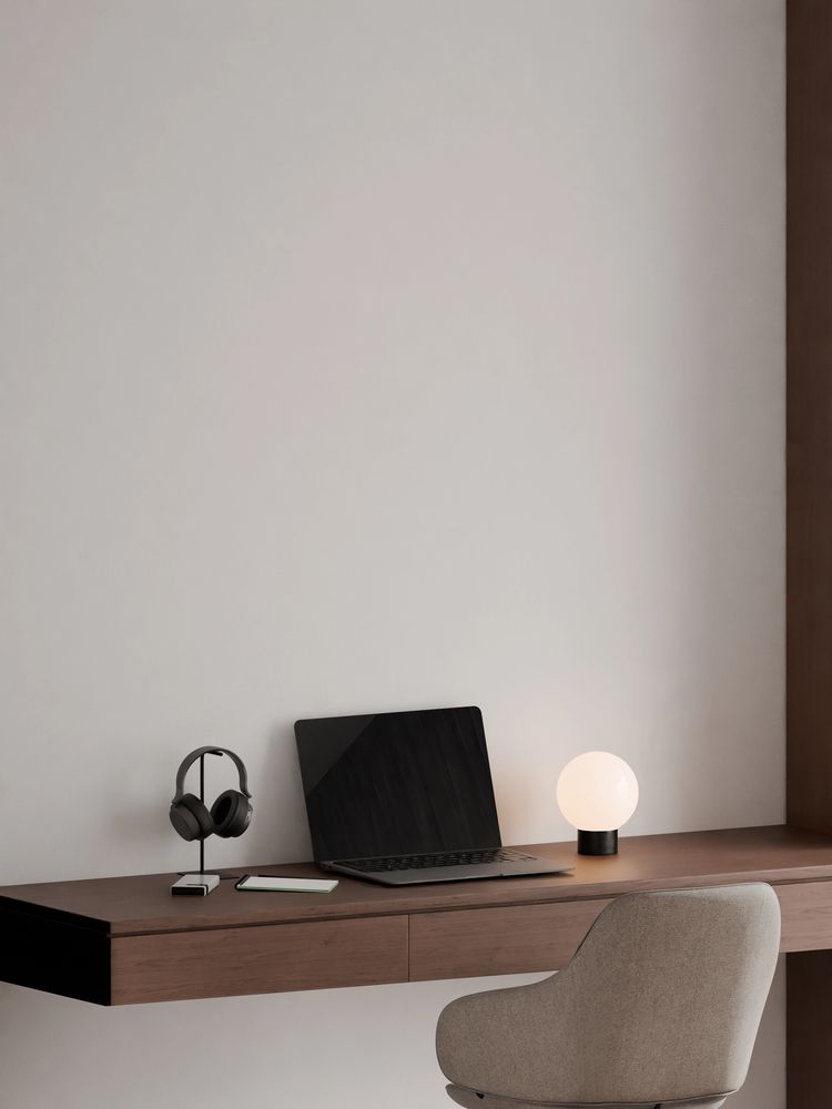 Minimalist Desk Setup