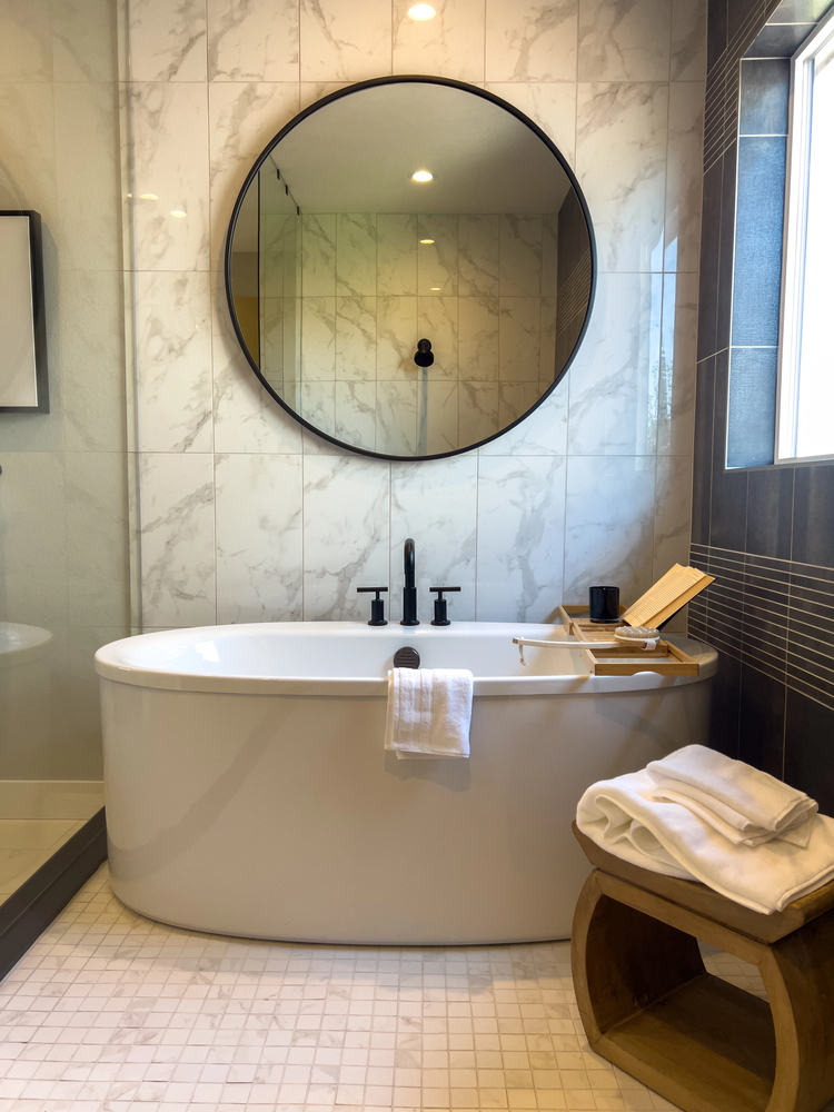 marble tile bathroom