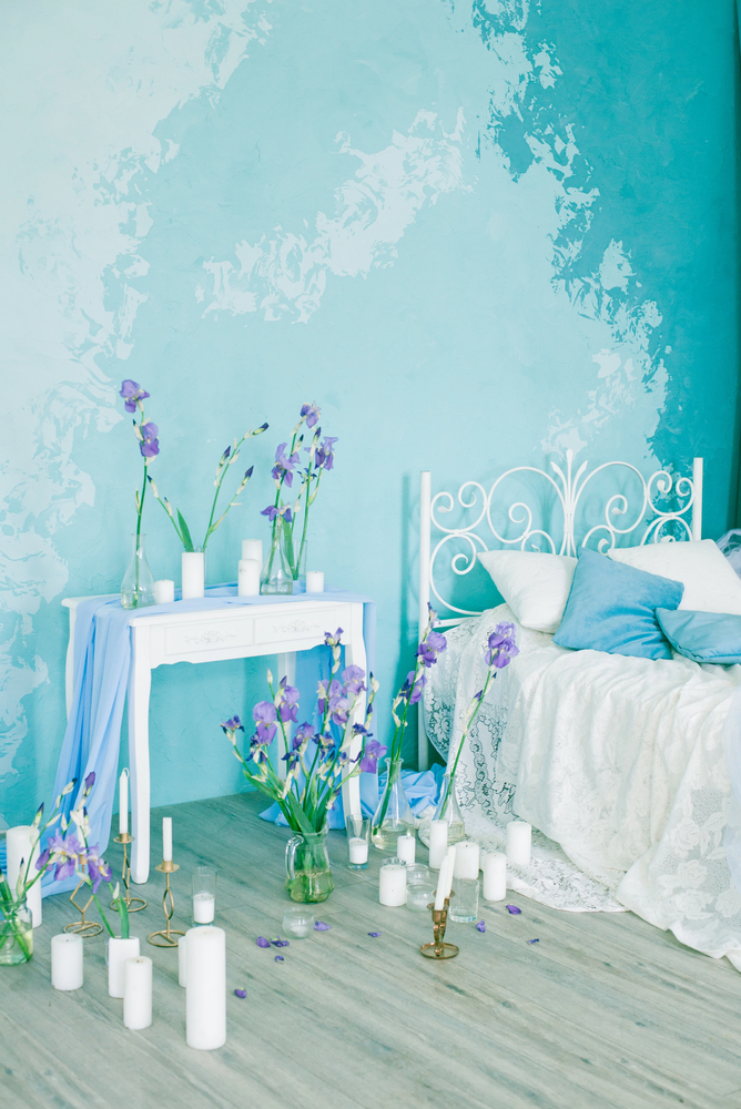 Aqua Blue Accent Wall for a Romantic Retreat