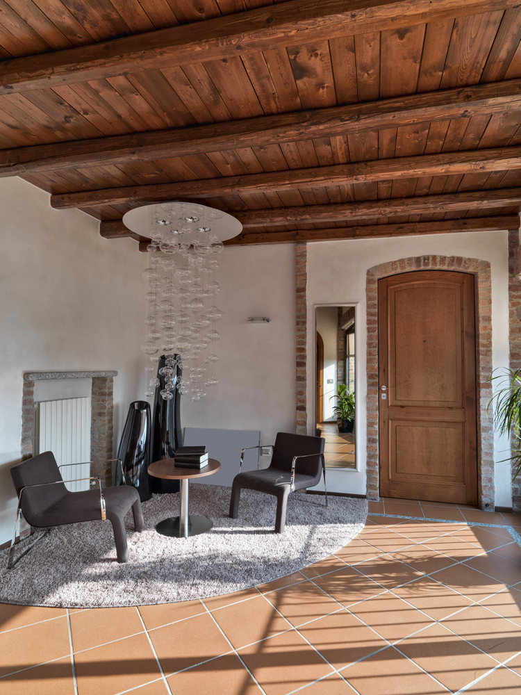 Rustic Ceiling With Contemporary Seating