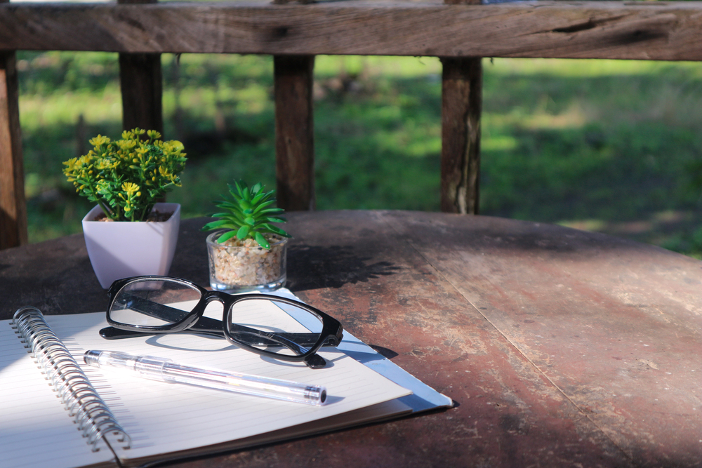 Feature In Post Rustic Home Office Depositphotos 886598190 S